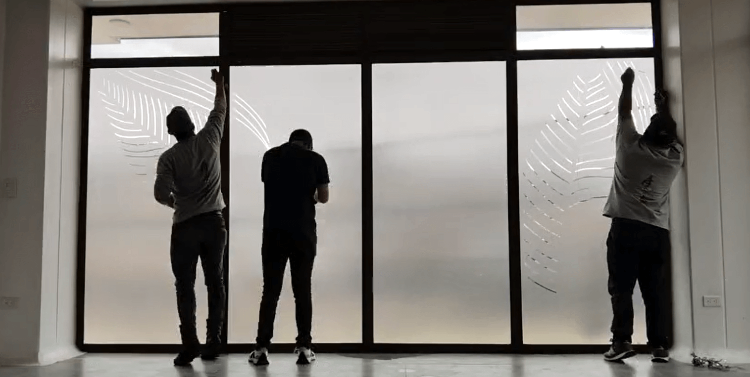 Video demostrativo de aplicación de vinilos